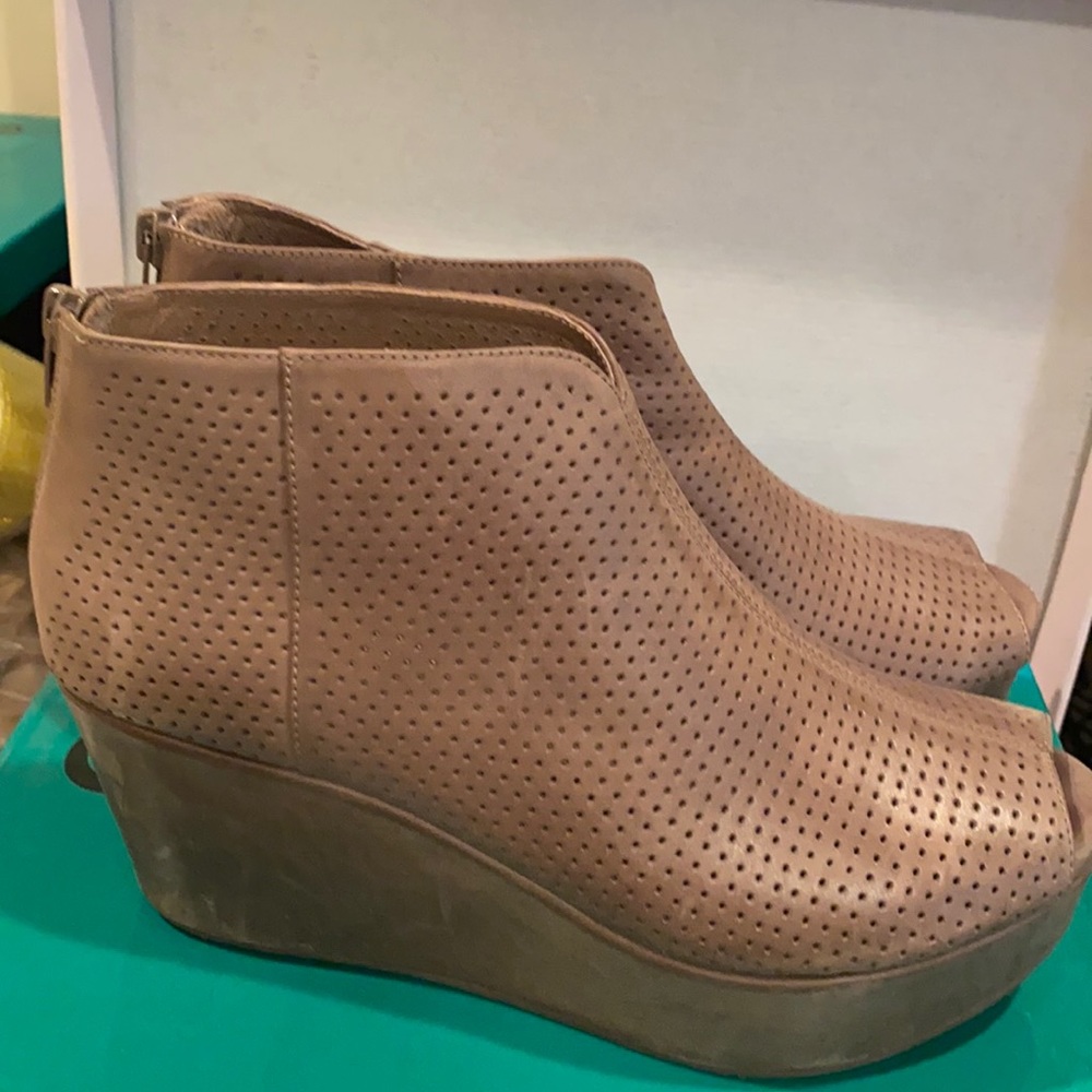 “Walee” by Chocolat Blu peep toe wedge